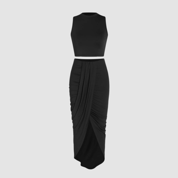 NWOT Cider Sleeveless Crop Top & Ruched Midi Skirt Black 2 Piece Set Size Medium - Picture 1 of 6